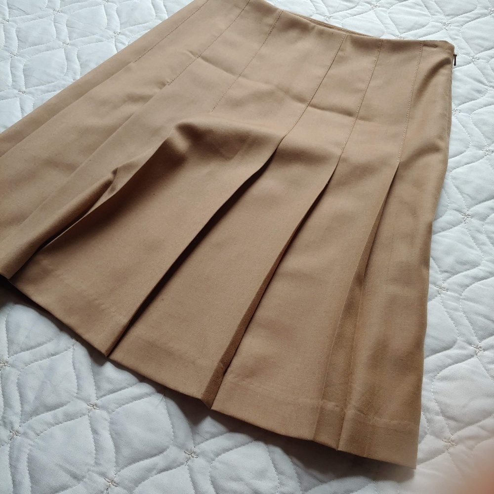 Banana Republic Tan Wool Pleated Skirt